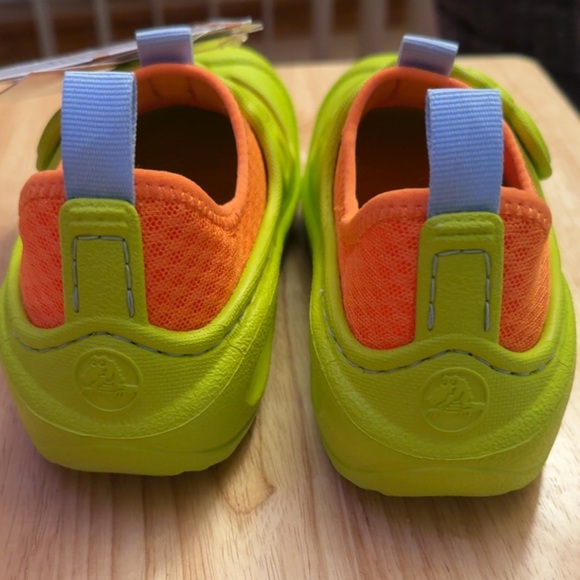 CROCS Kids’ Swiftwater Splash Water Shoes - Picture 6 of 6